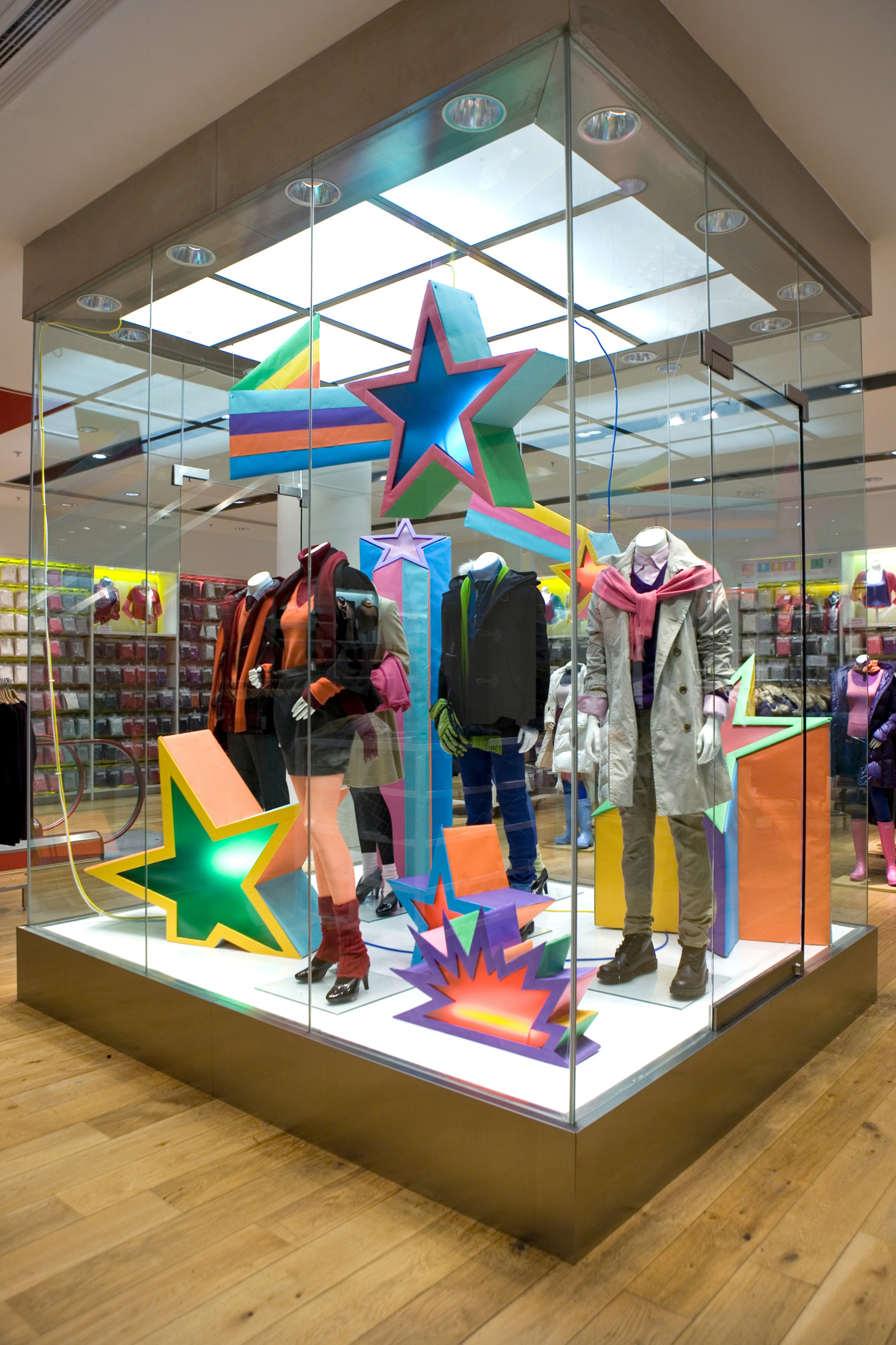 Uniqlo Christmas Store Installation