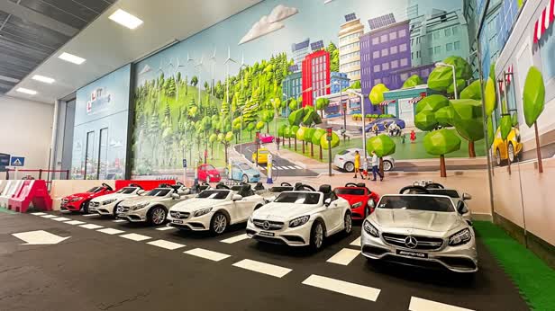 Little Learners / Mercedes Benz World