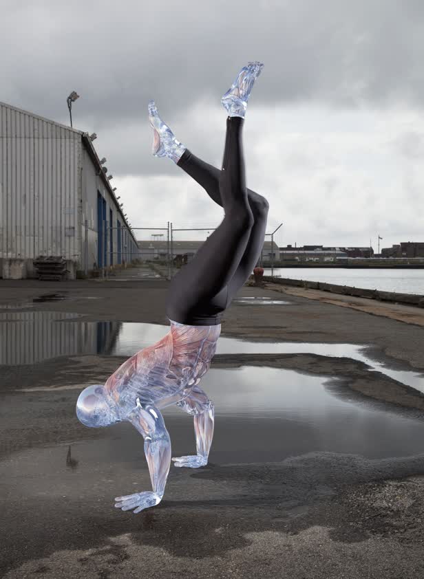 Glass Workout / Men's Health Magazine