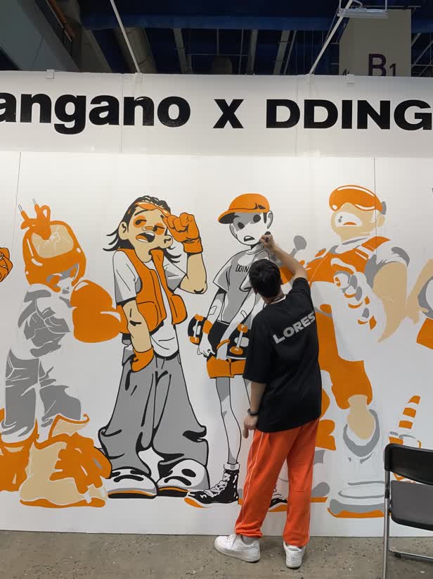 Orange People / Secondhands Mural with Zangano