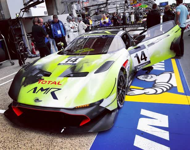 Vulcan / Aston Martin